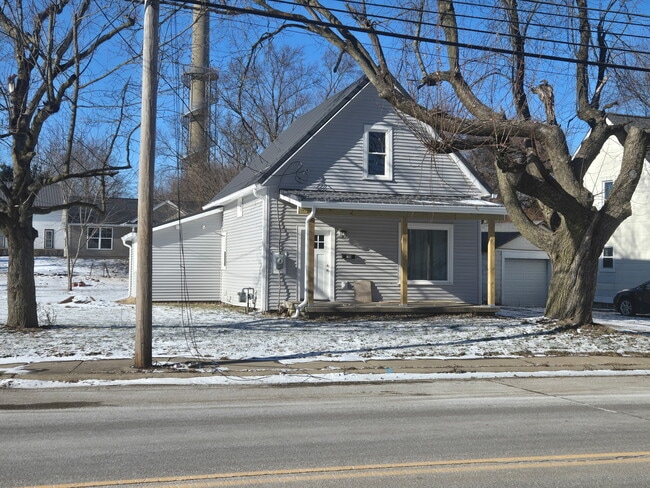 Photo - C-bus road house