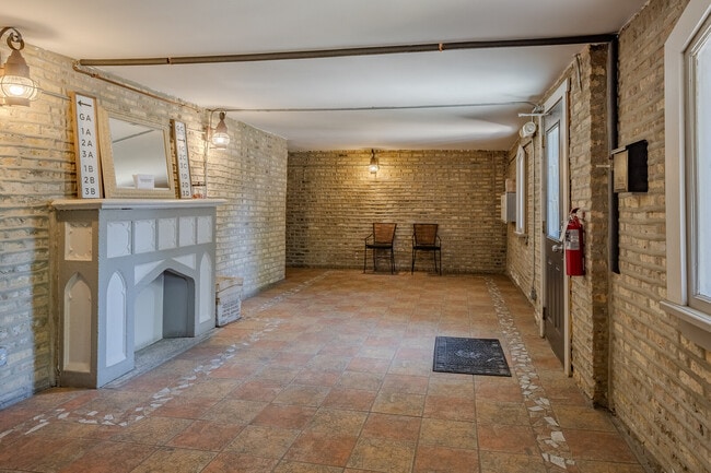 Photo - 3100 W Addison St Unit 1A