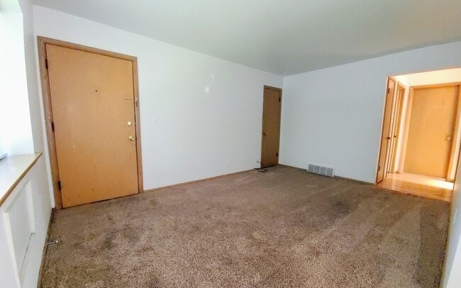 Photo - 617 E Homer St Unidad 4