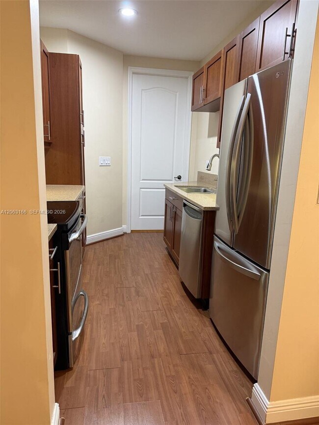 Photo - 1333 SW 4th Ct Unit 1333