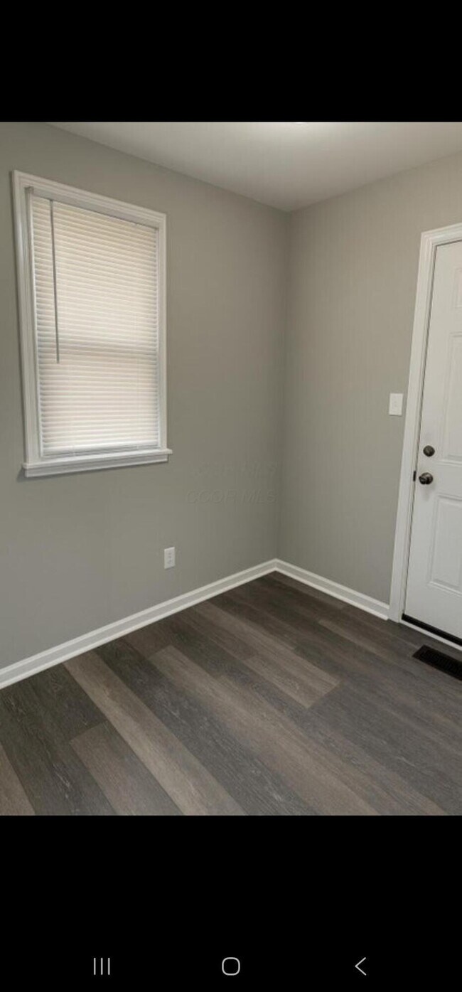 Photo - 785 Gilbert St