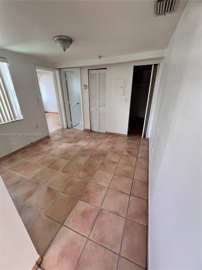 Photo - 1329 SW 75th Ave Unidad 1