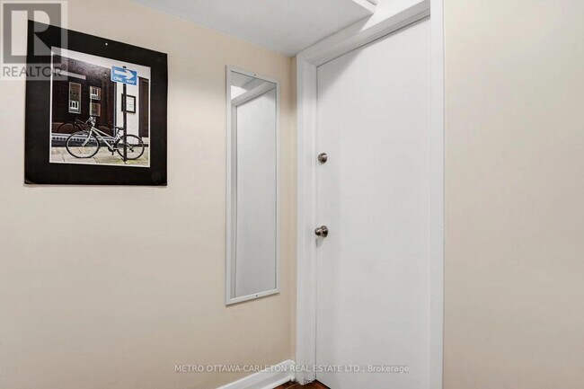 Photo - 309 Parkdale Ave Unit 1