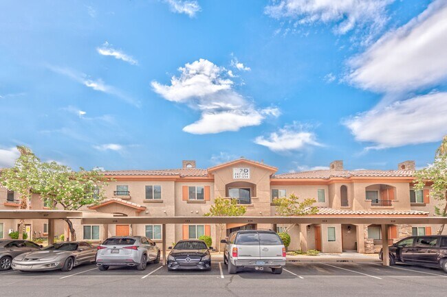 Building Photo - 7701 W Robindale Rd