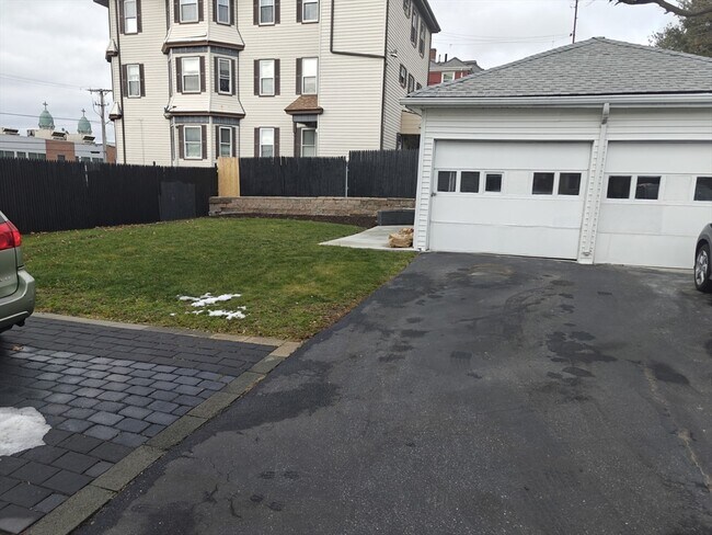 Photo - 452 Osborn St Unit 2