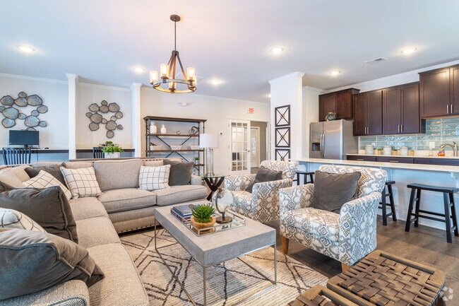 Interior Photo - Rivermoor West
