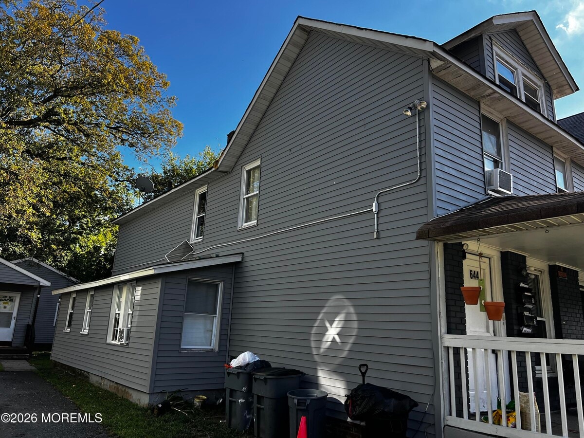 Photo - 644 Church St Unit 2