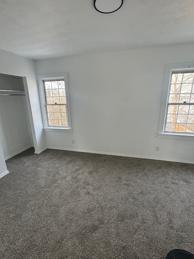 Photo - 1355 Drey St