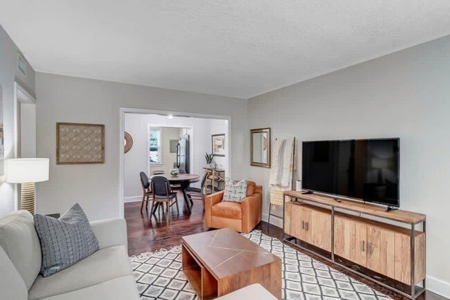 Photo - 1848 Naldo Ave