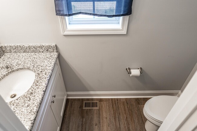 Photo - 1040 W Indiana Ave