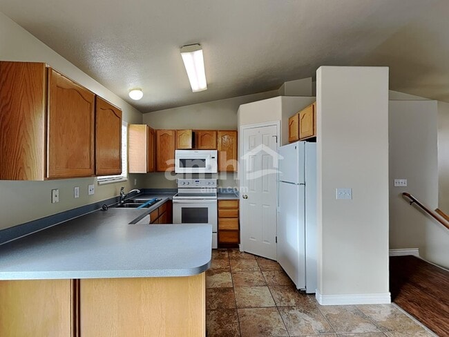 Photo - 2359 W 2075 N