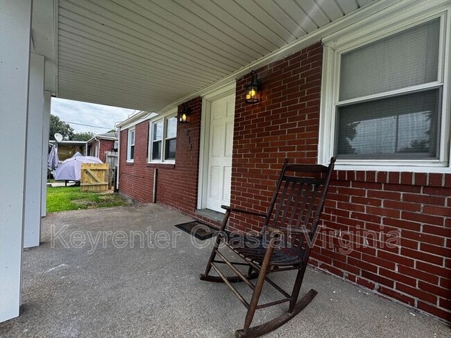Photo - 211 Rogers Ave Unit B