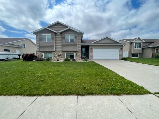 Building Photo - Live Large in This Amenity-Packed 4BR Home!