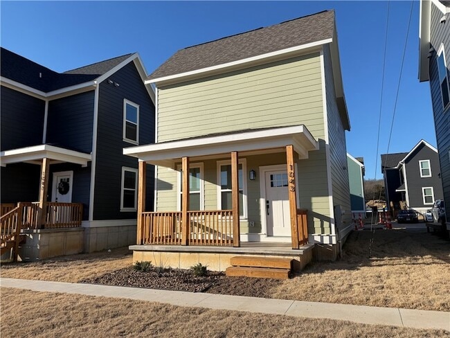 Building Photo - 1043 S Laramie Hts