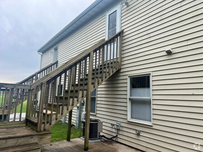 Building Photo - 1537 Stonefield Dr Rental