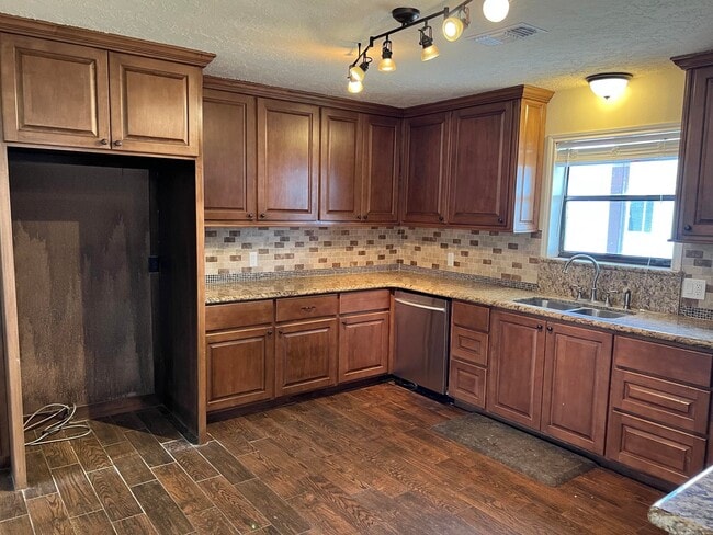 Photo - 918 Fairway Dr