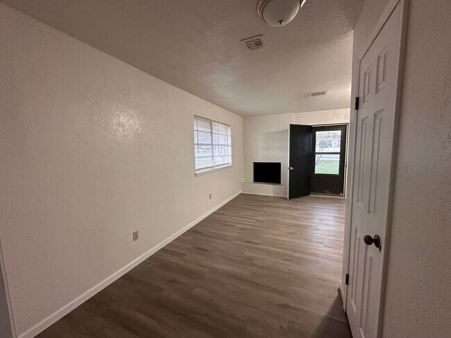 Photo - 6623 NW Denver Ave Unit A