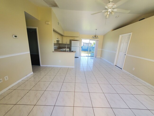 Photo - 3904 12th St W