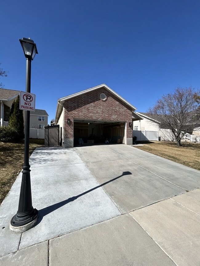 Photo - 10658 S Poplar Grv Dr