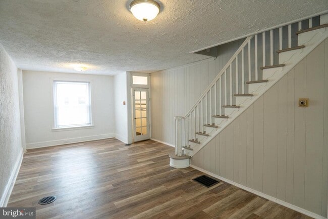 Photo - 1420 S Hicks St