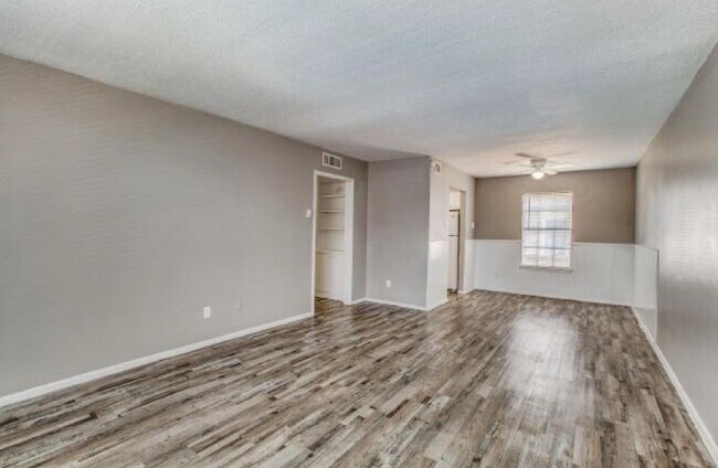 Photo - Flats on Handley: Pool, BBQ Area, Renovated Units