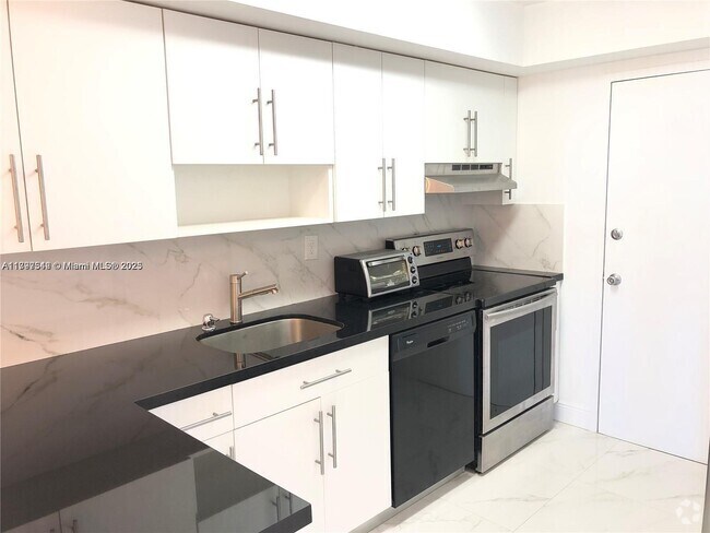 Building Photo - 18021 Biscayne Blvd Unit 902 Rental