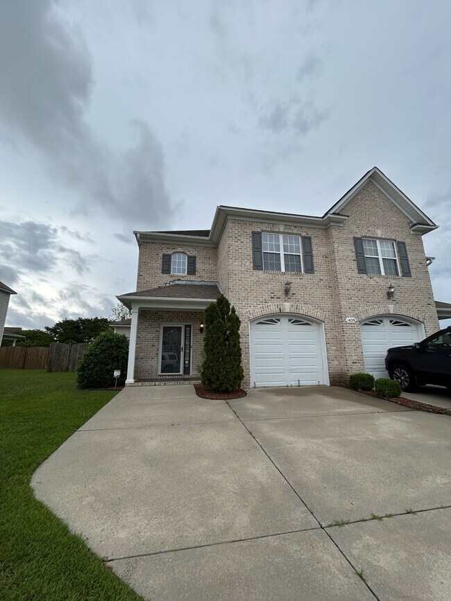 Photo - 1629 Brook Hollow Dr
