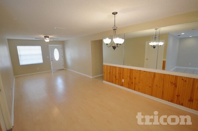 9614 N Connechusett Rd