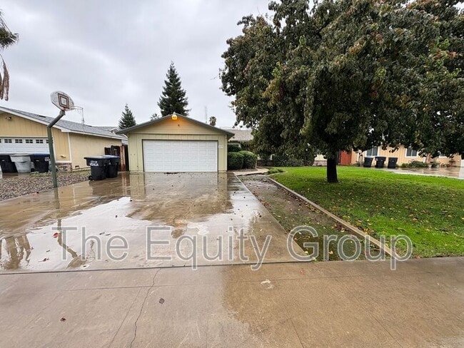 Photo - 1439 W Evans Ave