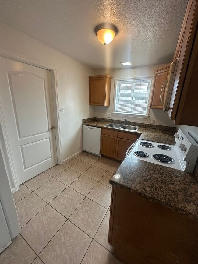 Photo - Remodeled 3 Bedroom, 2 Bathroom!