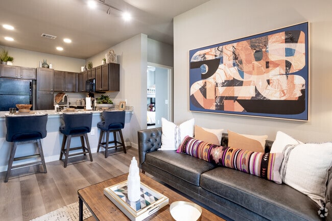 3HAB, 2BA - 1208SF - 3700 Dacy