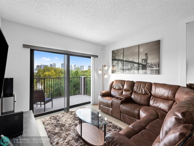 Photo - 900 River Reach Dr Condo Unit 406