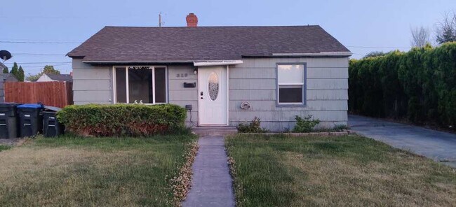 Photo - 319 W Ridge Rd