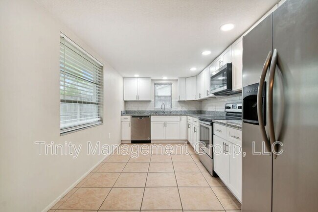 Photo - 4818 Dogwood St