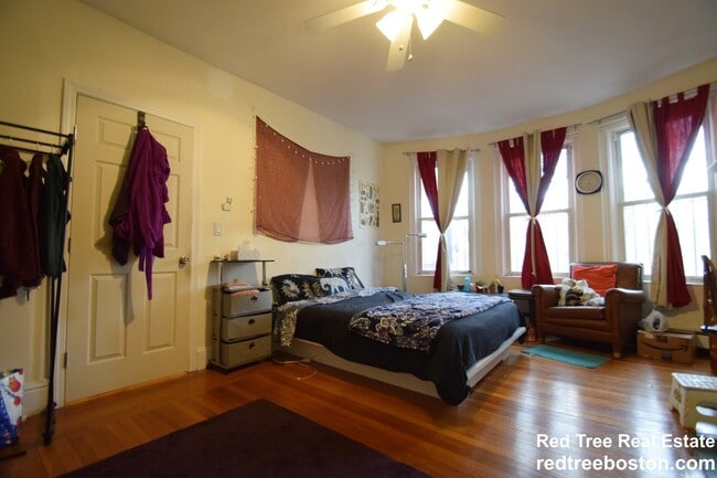 1518 Commonwealth Ave
