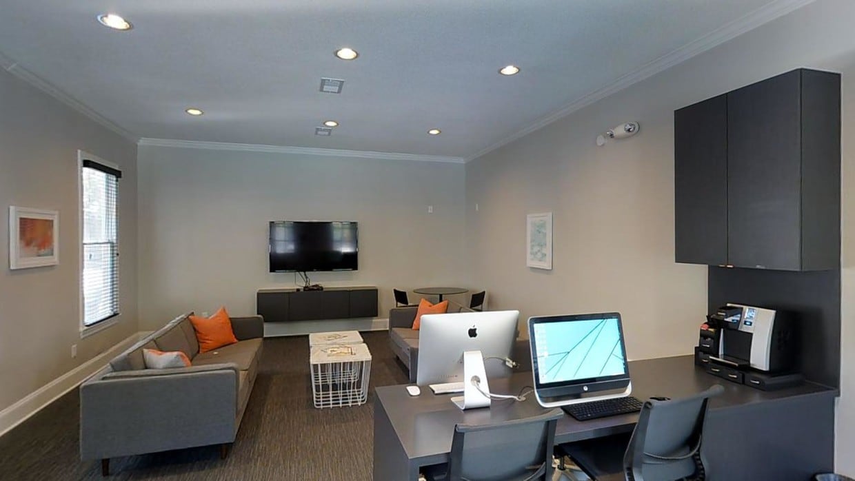 Photo - Island Park/Harbor Town Square Apartments