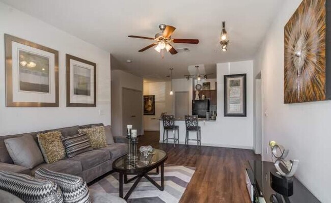 Building Photo - 1 bedroom in Pasadena TX 77505 Unit 1292 Rental