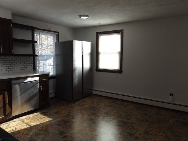 Photo - 28 Greenwich St Unit #2