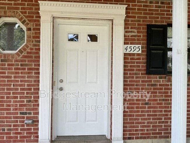 Building Photo - 4595 Burchdale St