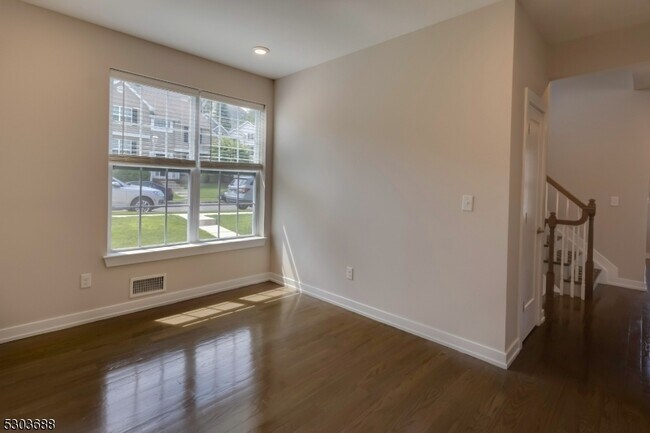 Photo - 120 Sowers Dr