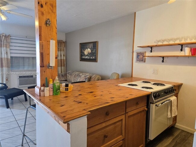 Photo - 820 SW 11th Ave Unidad 16B