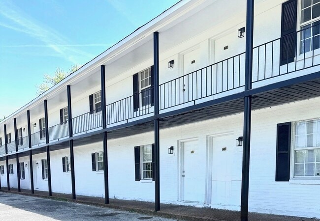 Building Photo - 1262 Fairground Rd