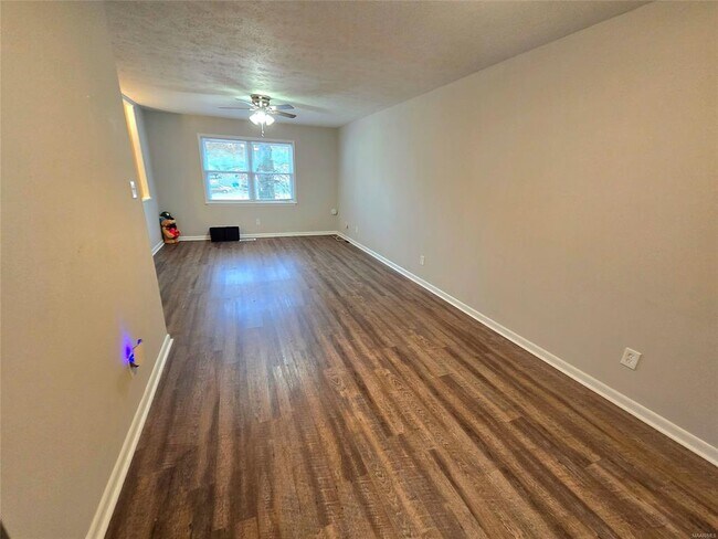 Photo - 106 Magnolia Ct