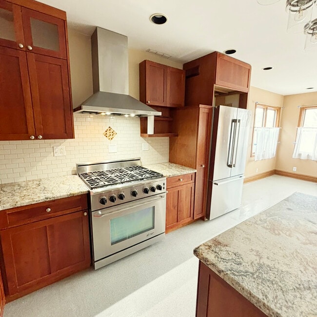 Photo - 2133 W Grace St Unit 2