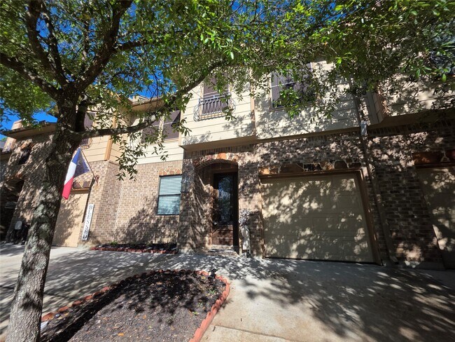 Photo - 1898 Longmire Rd Unit 8