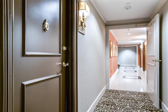 Building Photo - 4242 Lomo Alto Dr Unit N96