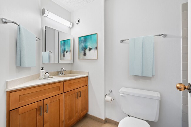 Photo - 75 N Dearborn St