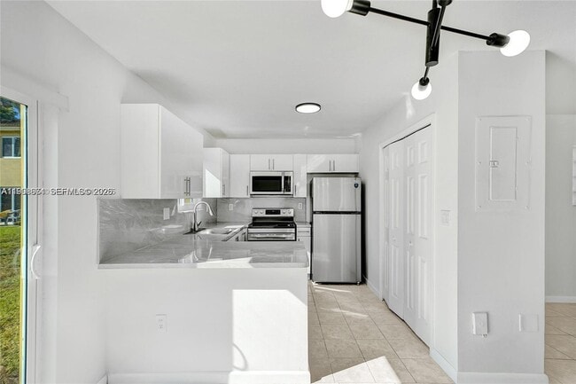 Photo - 3398 NE 9th Dr Unit 104