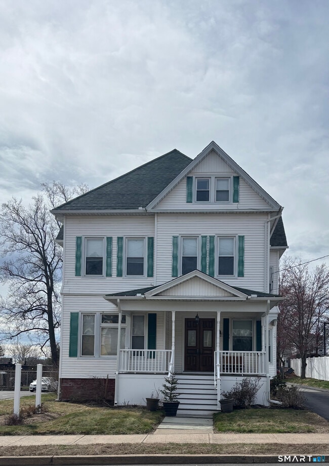 Building Photo - 26 Hart St Unit 1