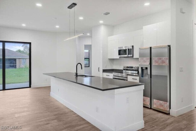 Photo - 812 Homestead Rd S